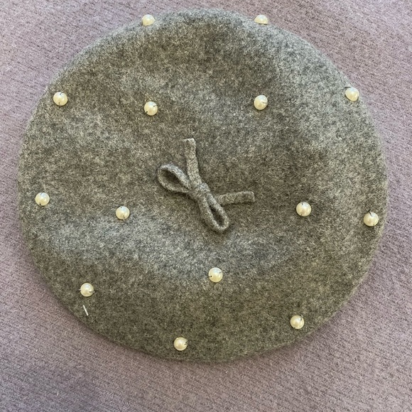 Beret peal hat - Picture 2 of 4
